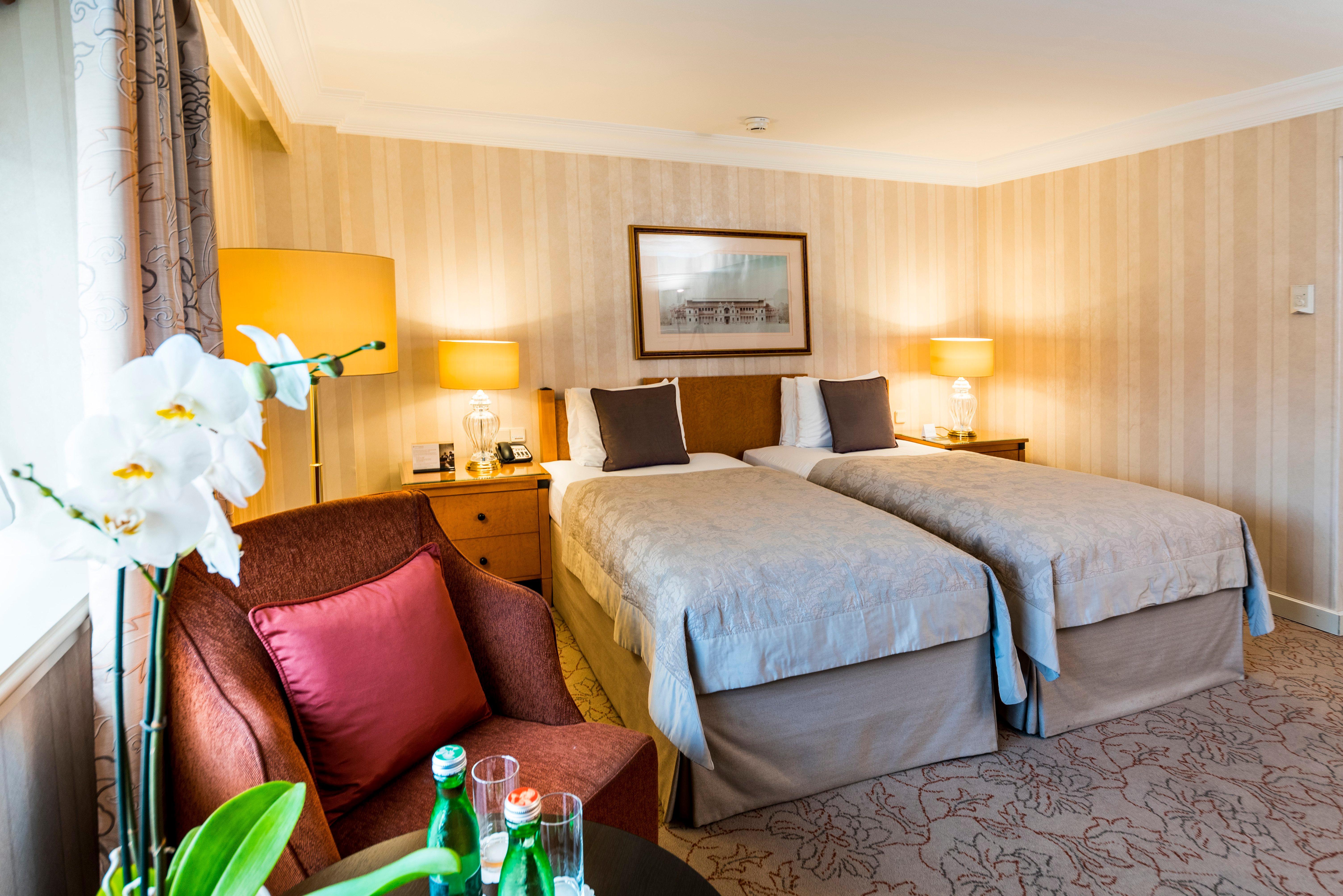 Intercontinental Wien By Ihg Esterno foto A room at the hotel