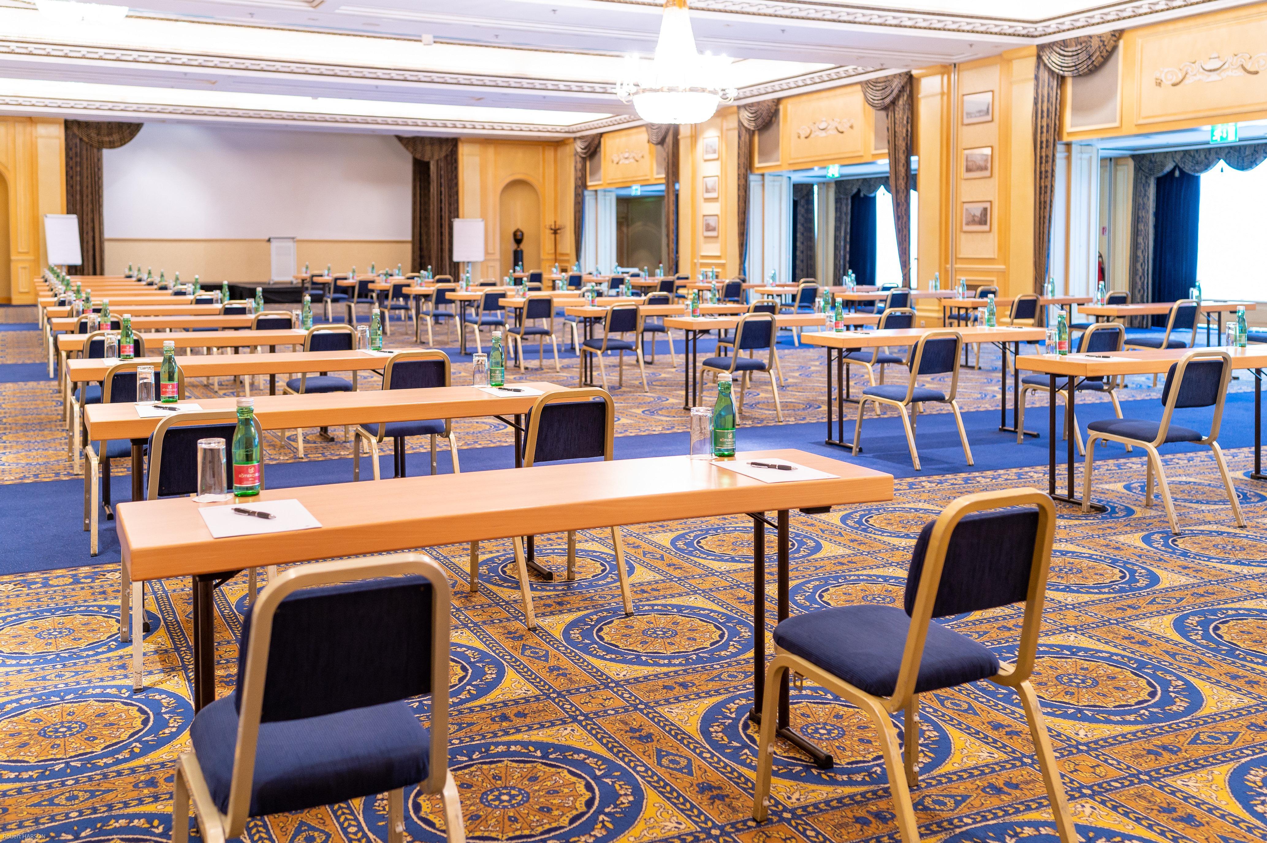 Intercontinental Wien By Ihg Esterno foto Meeting room