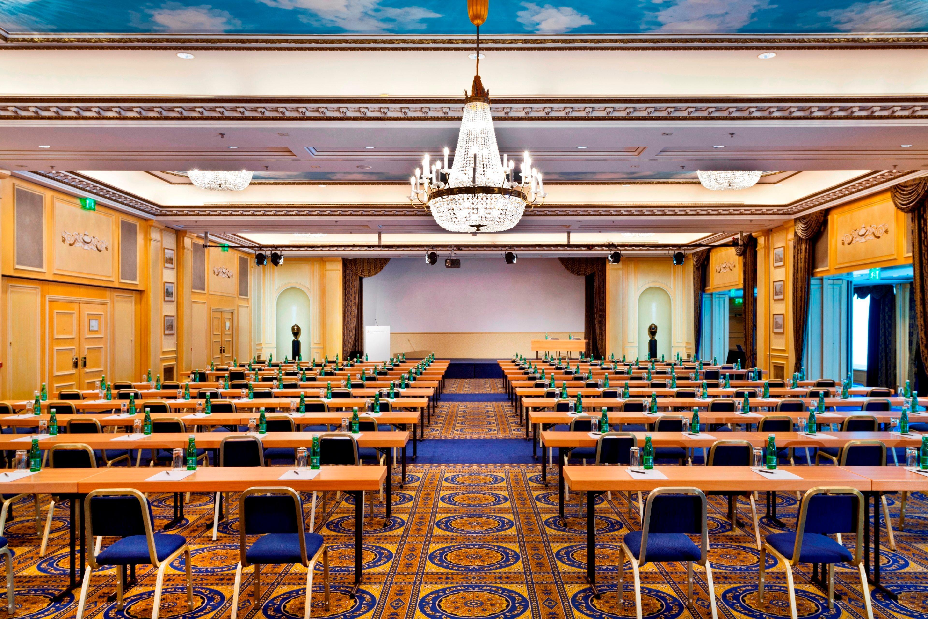 Intercontinental Wien By Ihg Esterno foto The ballroom