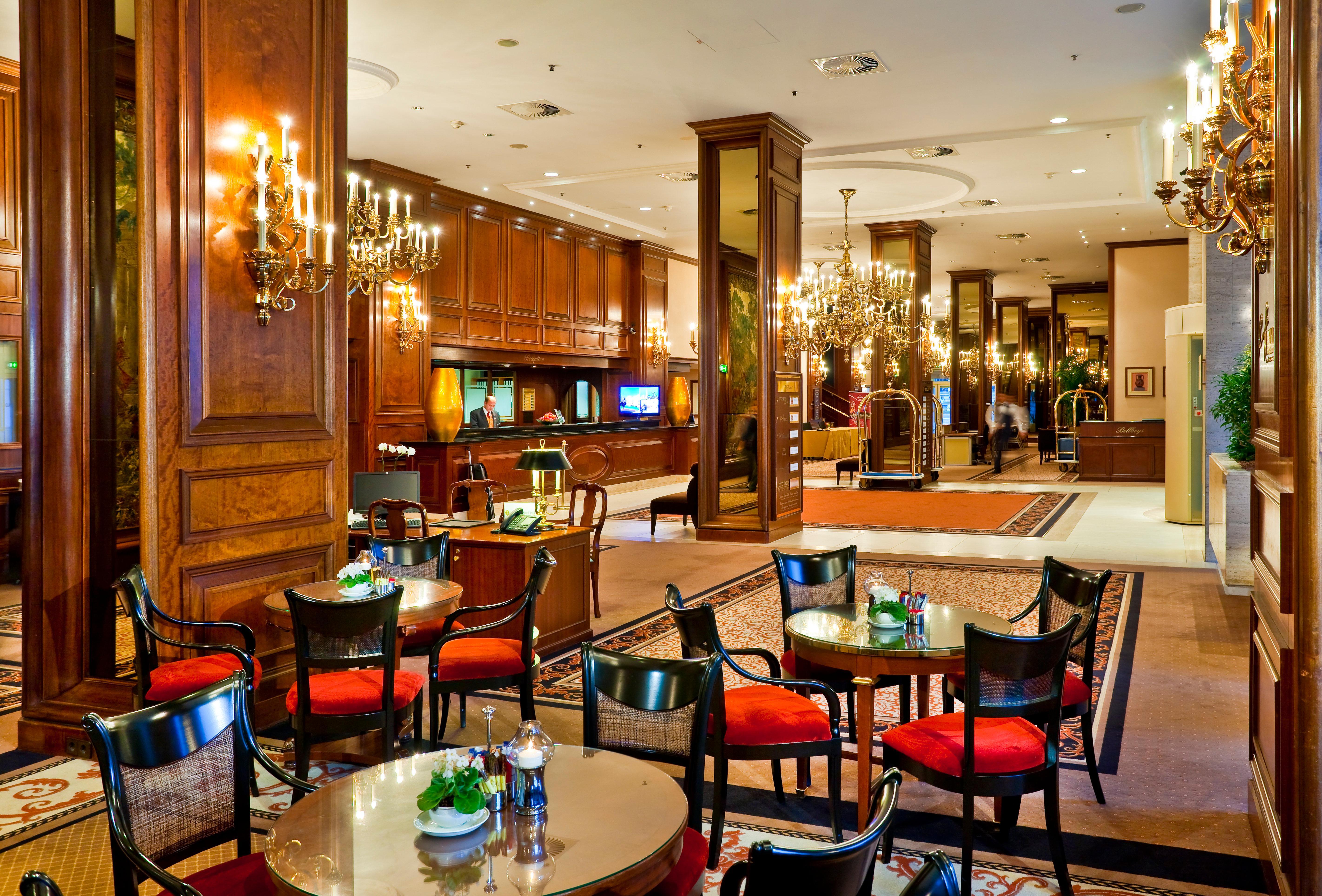 Intercontinental Wien By Ihg Esterno foto Lobby