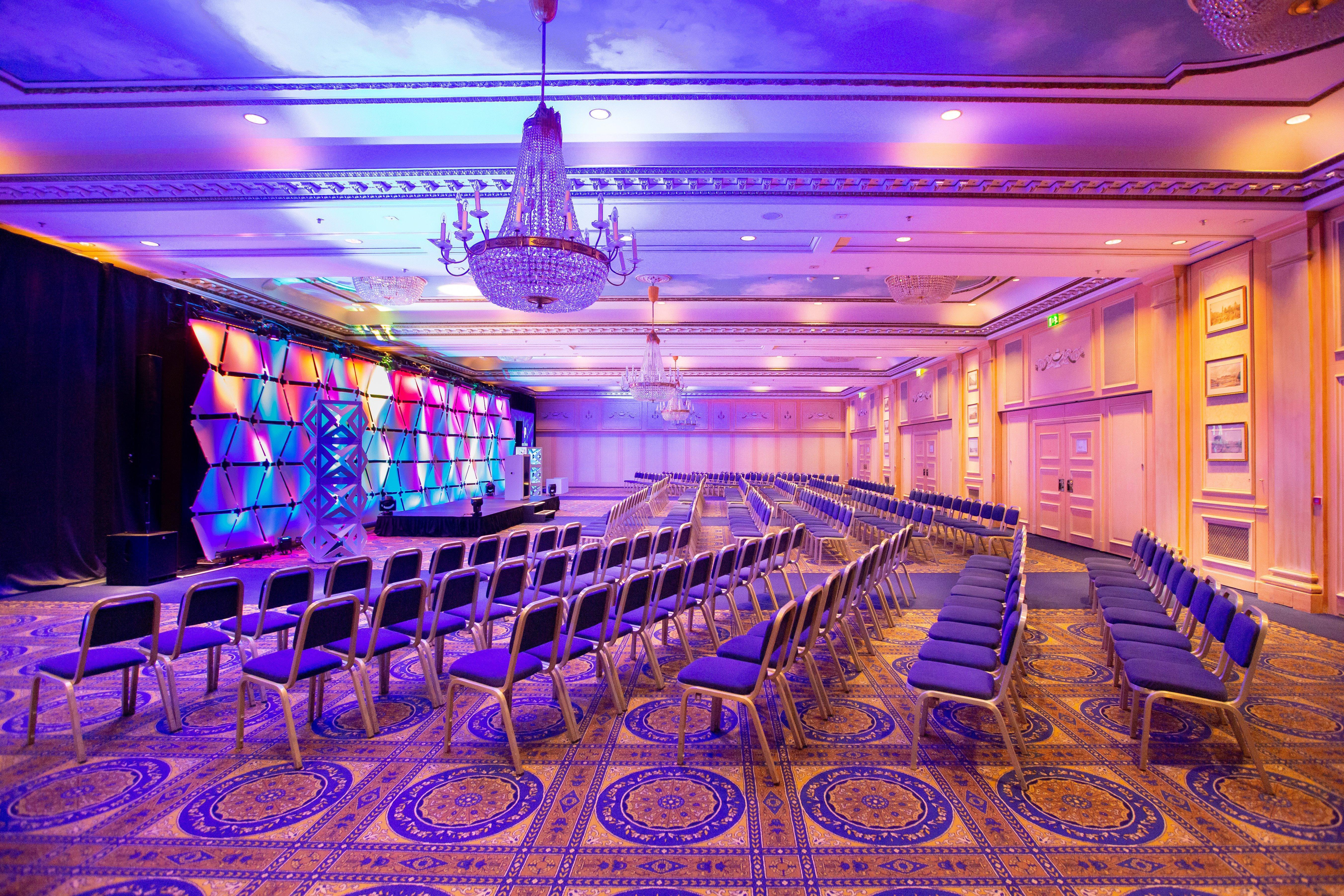 Intercontinental Wien By Ihg Esterno foto The ballroom